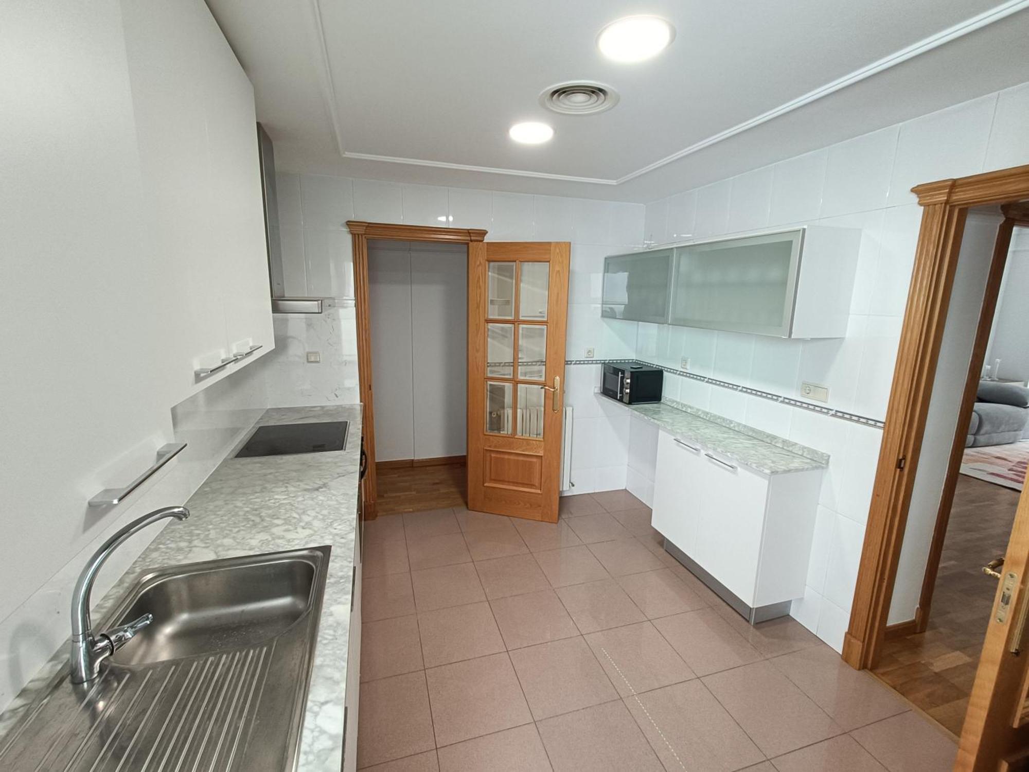 Апартаменты Piso En Pleno Centro De Albacete Con Garaje Экстерьер фото